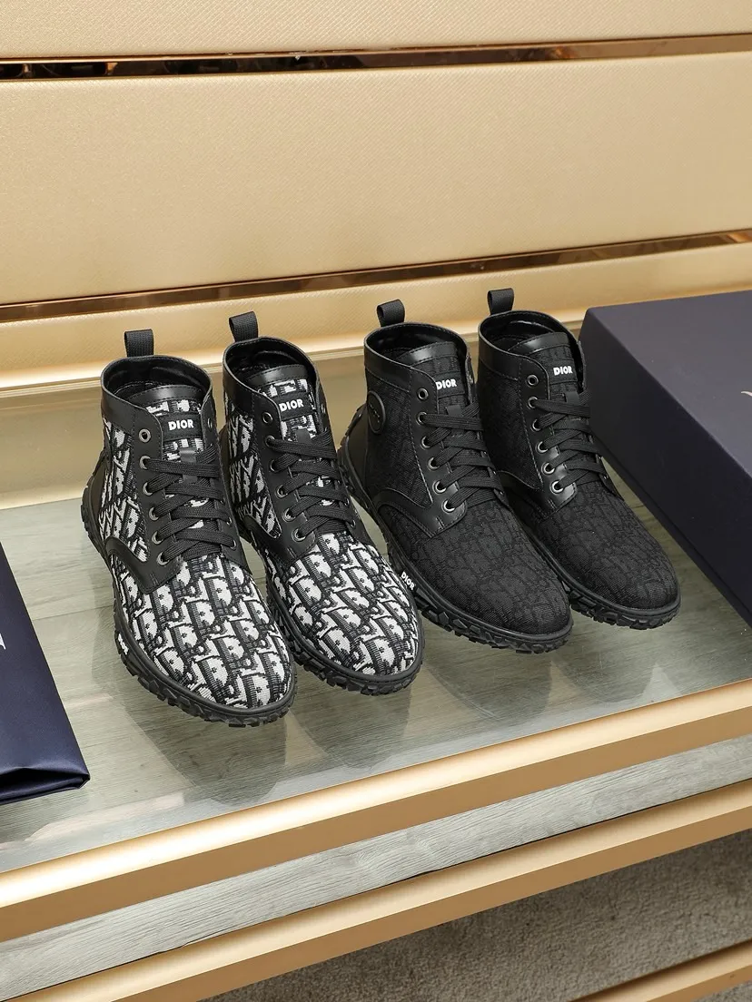 Factory P460 men's shoes💰【Dior】Dior✨ is online simultaneously👏 This casual sports shoe is a new product in the series and continues Di*r's classic style. The upper is made of original first-layer cowhide, paired with a textured outsole, and the brand's iconic details are on the side openings to enhance the style. Fashionable and versatile. Create a casual look. Size: 38-44 (45 customized)